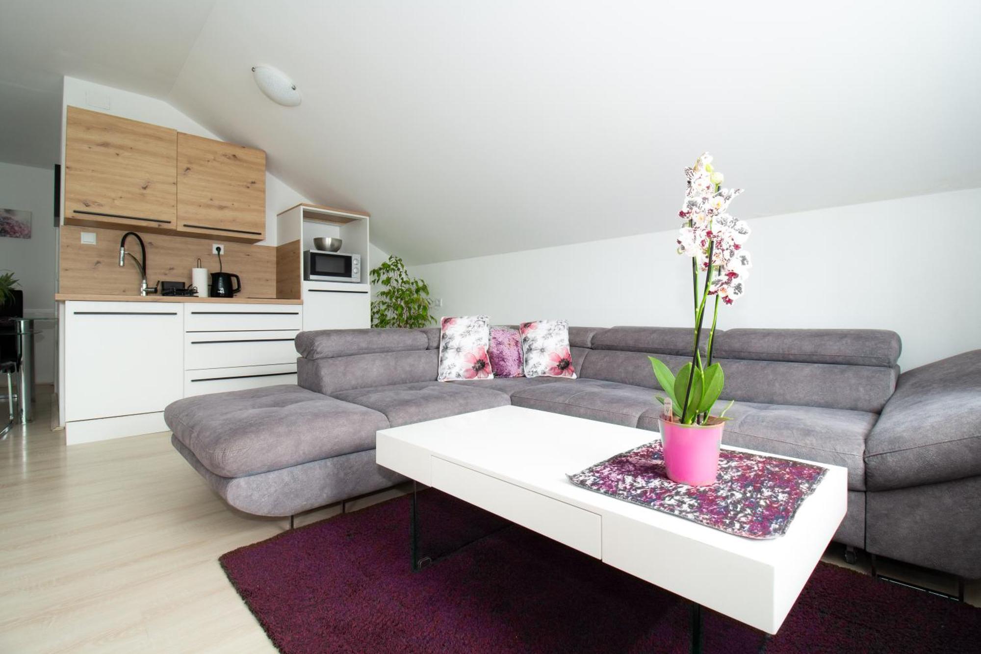 Apartman Keti Donja Lomnica Buitenkant foto